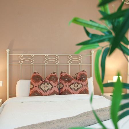 Spacious 2 Bedroom Apt In The Heart Of Triana Siviglia Esterno foto