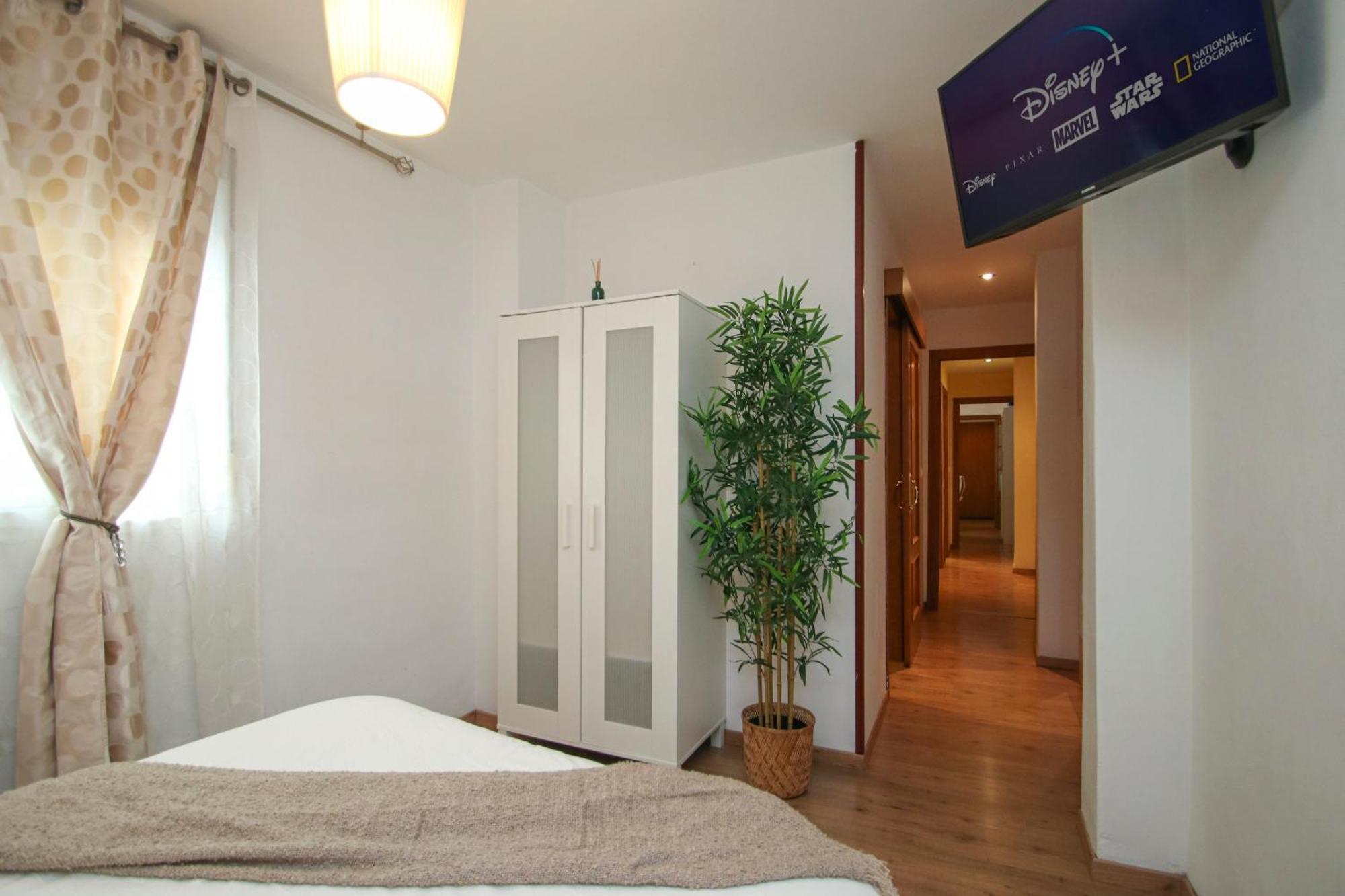 Spacious 2 Bedroom Apt In The Heart Of Triana Siviglia Esterno foto