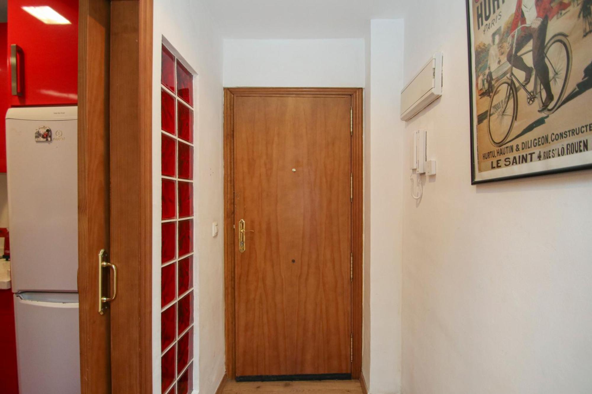 Spacious 2 Bedroom Apt In The Heart Of Triana Siviglia Esterno foto