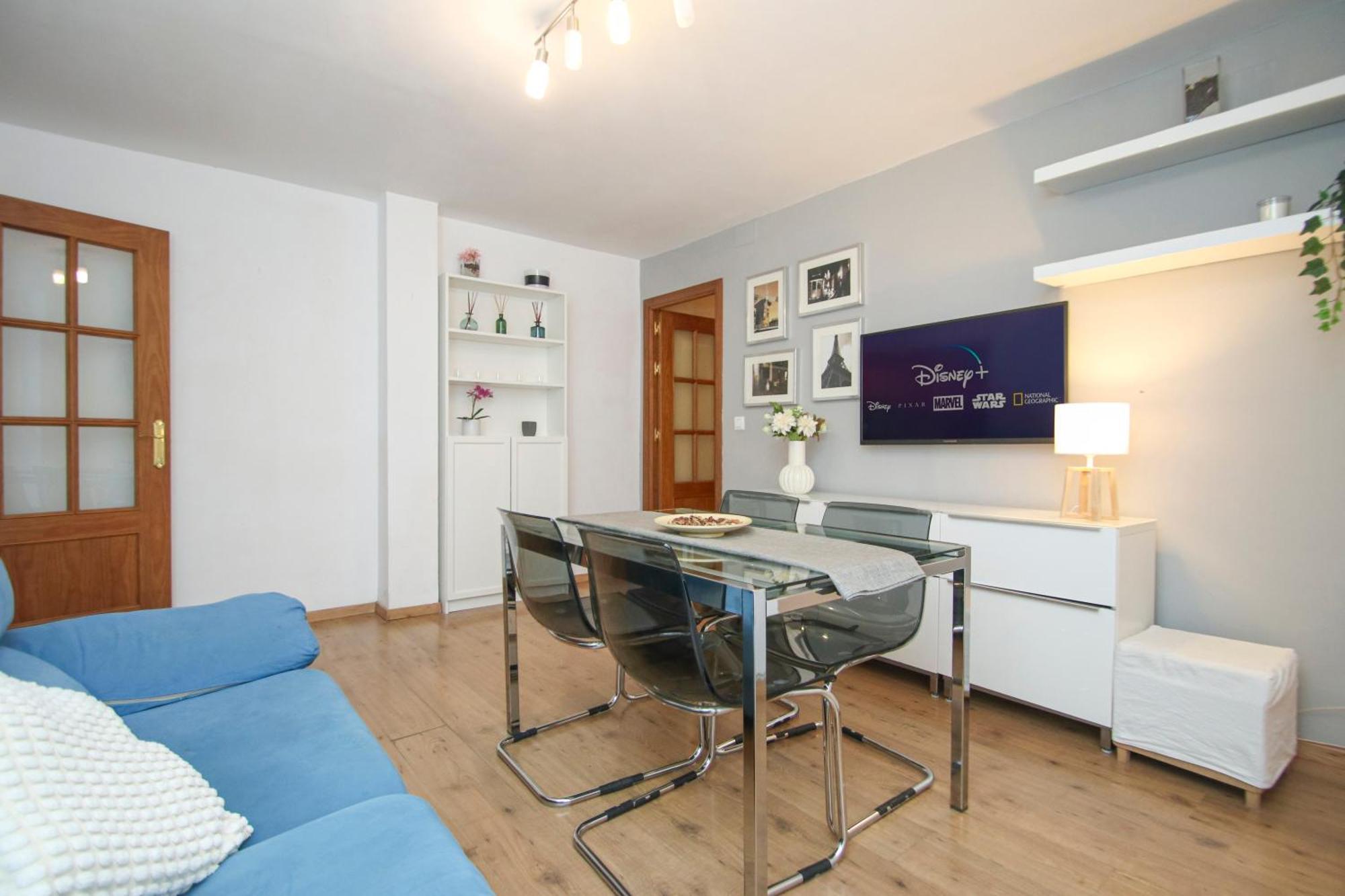 Spacious 2 Bedroom Apt In The Heart Of Triana Siviglia Esterno foto