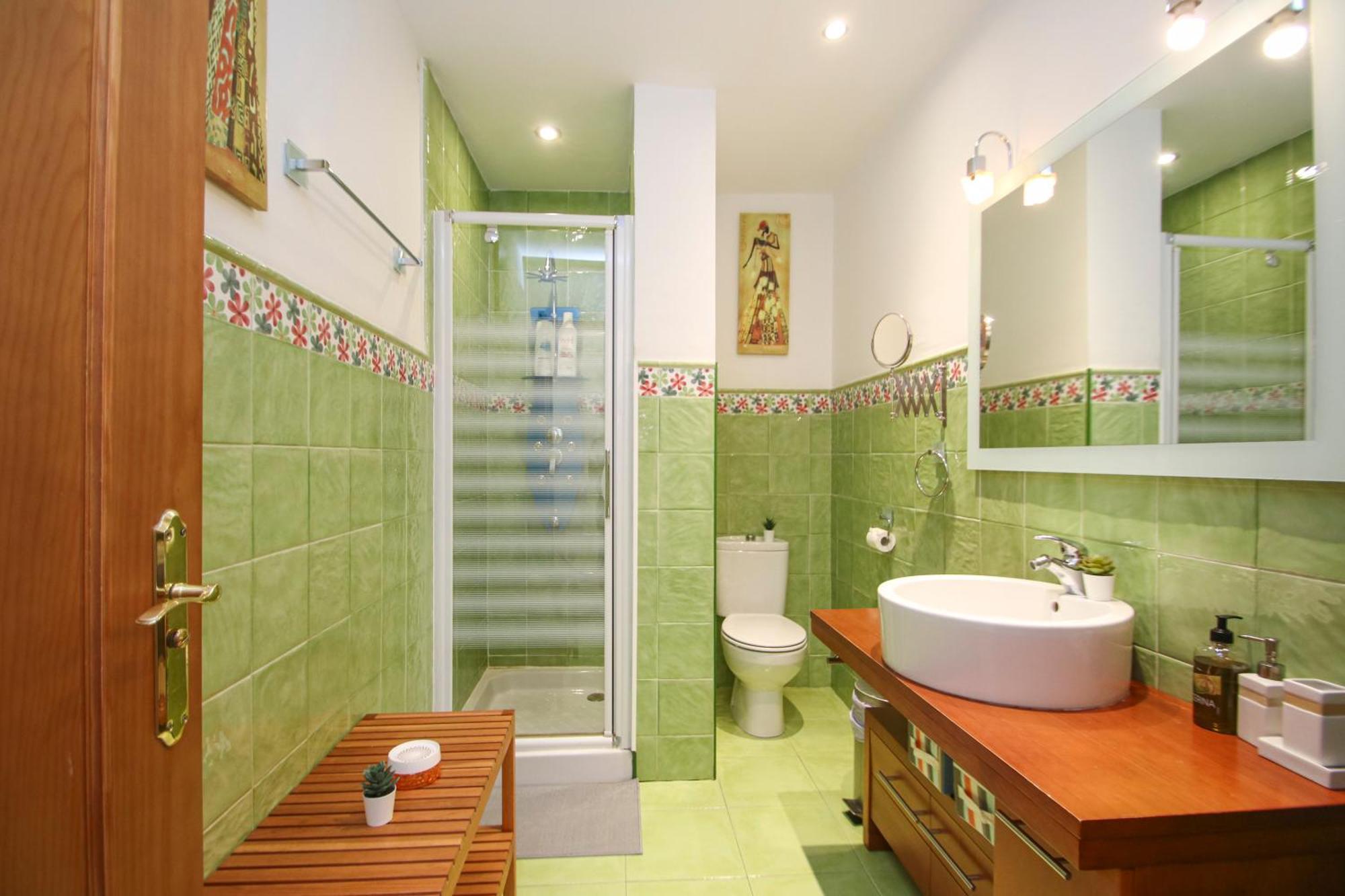 Spacious 2 Bedroom Apt In The Heart Of Triana Siviglia Esterno foto
