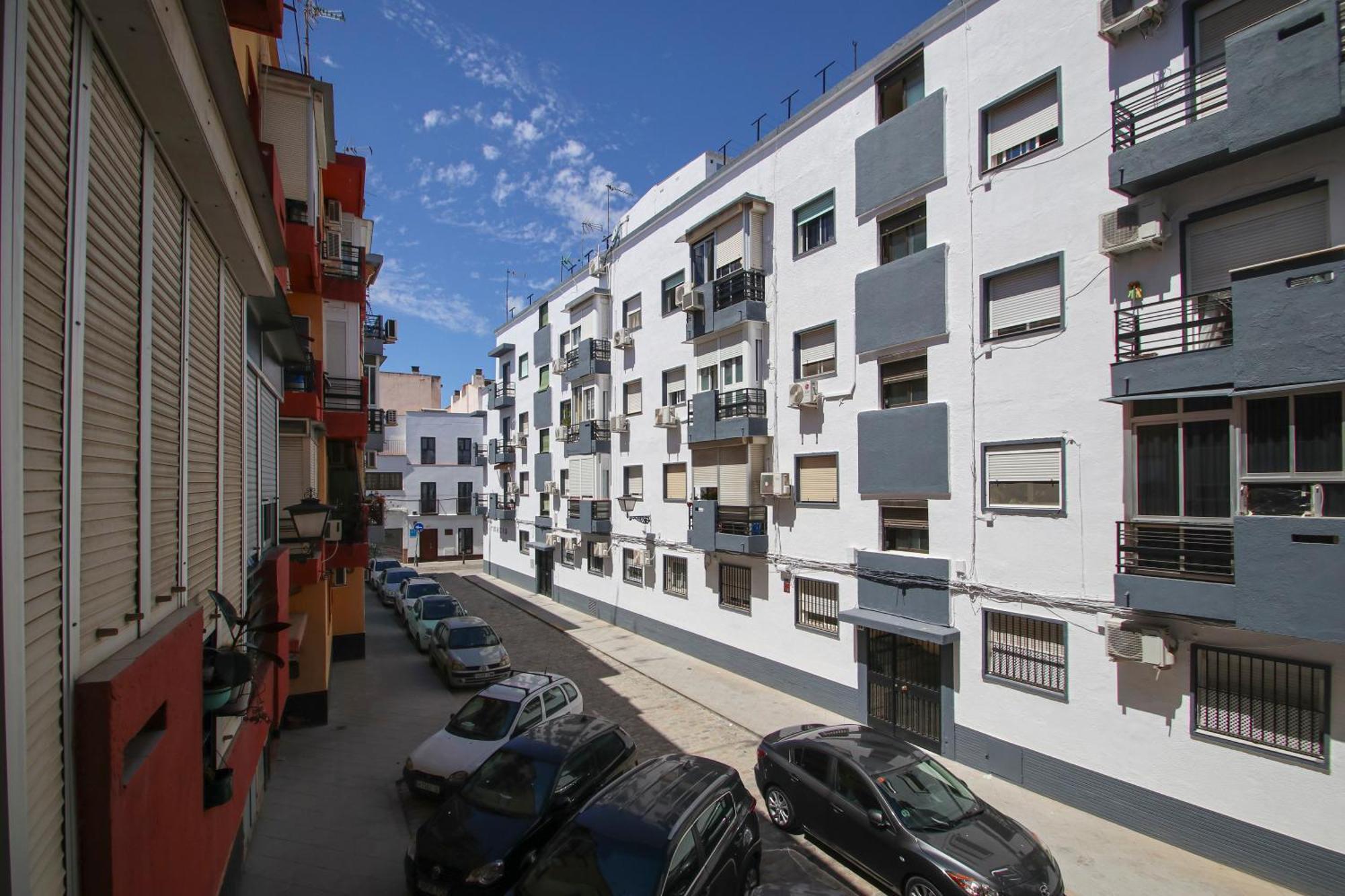 Spacious 2 Bedroom Apt In The Heart Of Triana Siviglia Esterno foto